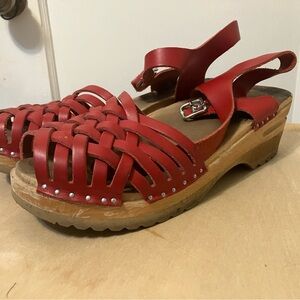 Troetorp Red Leather Women's Sandals- 39